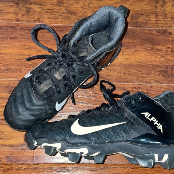 Football cleats - Picture 2 of 6